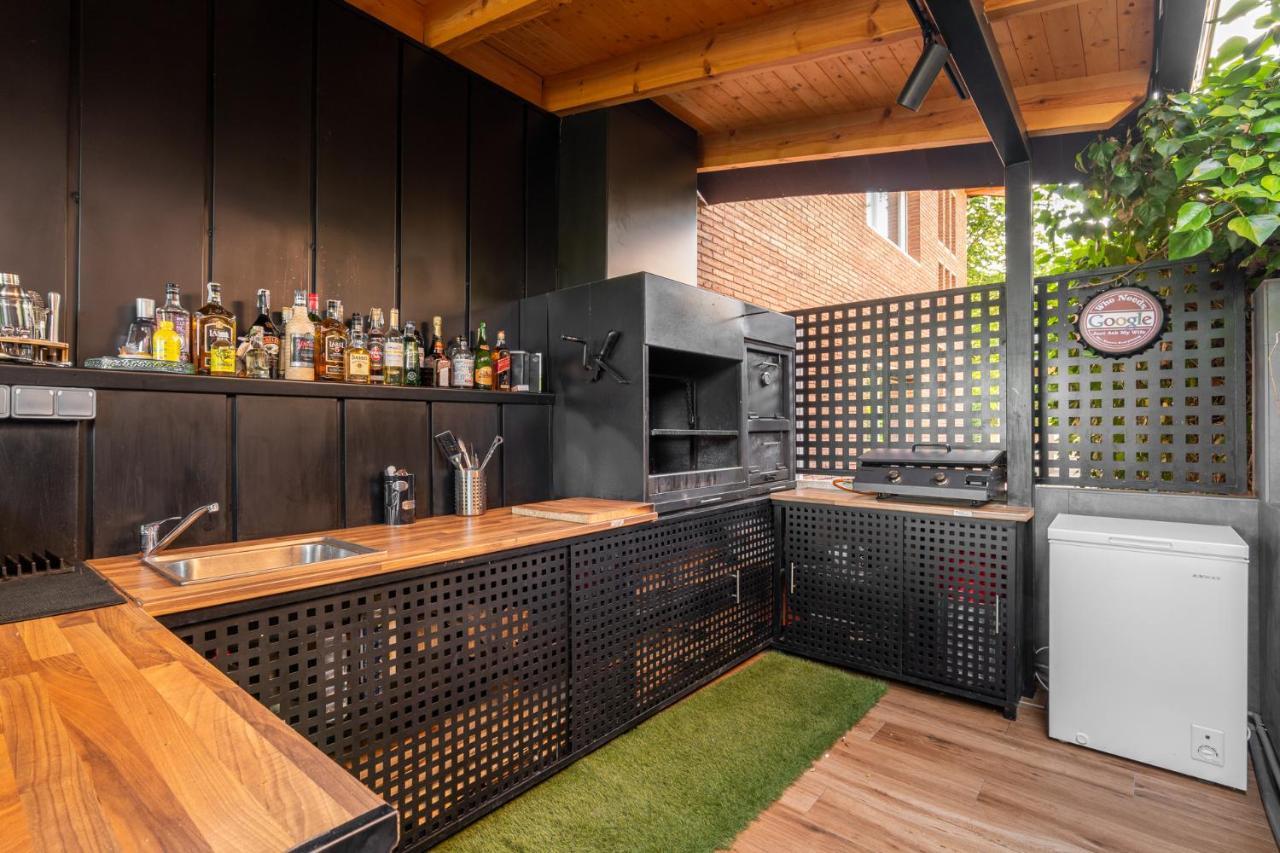 Barcelona'S Tropical Oasis Villa Sant Just Desvern Exterior photo